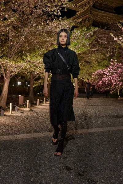 Look 5